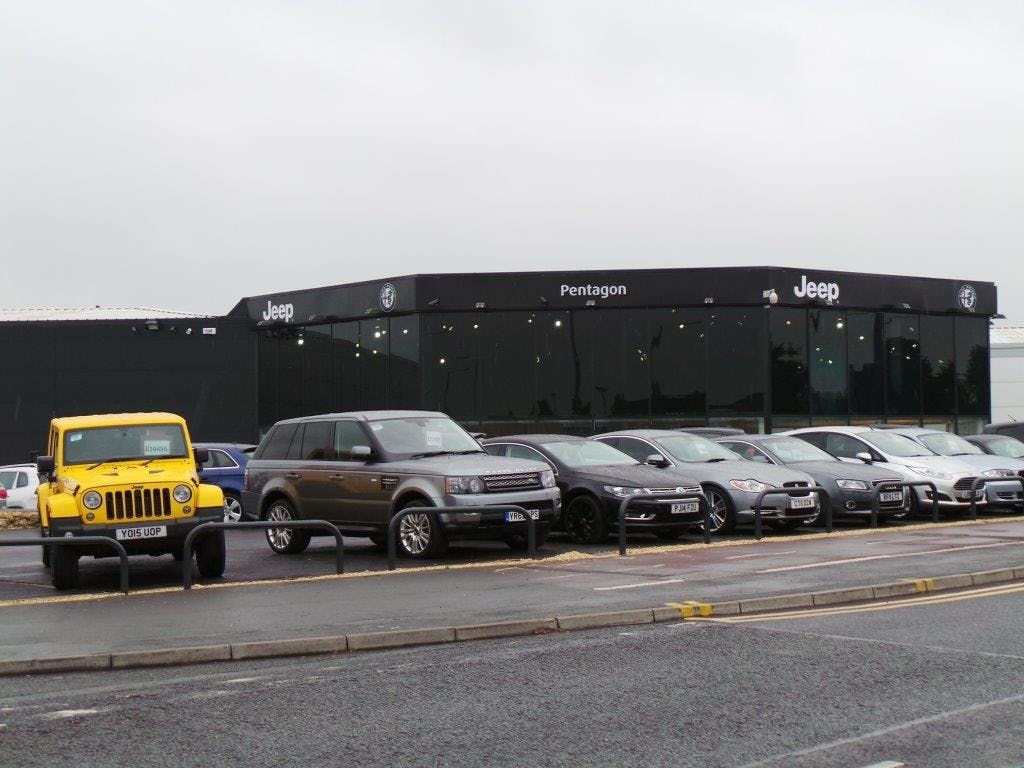 Pentagon Open New Alfa Romeo And Jeep Dealership In Doncaster