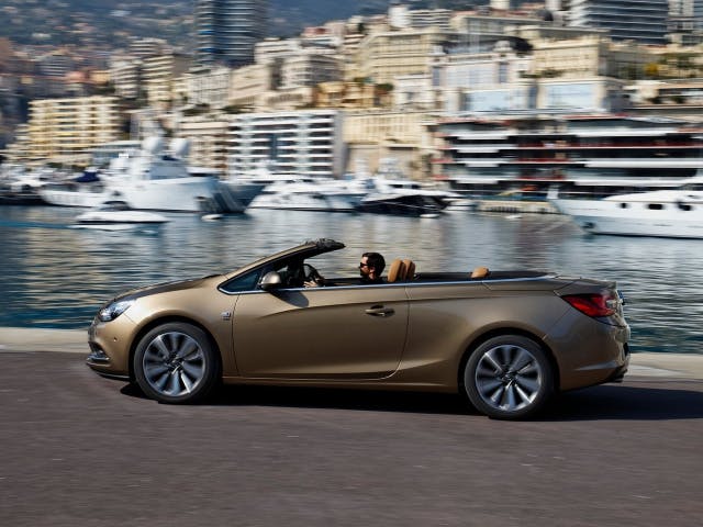 The New Cascada: Save £8445 On Vauxhall’s Affordable And All-Year Round Convertible