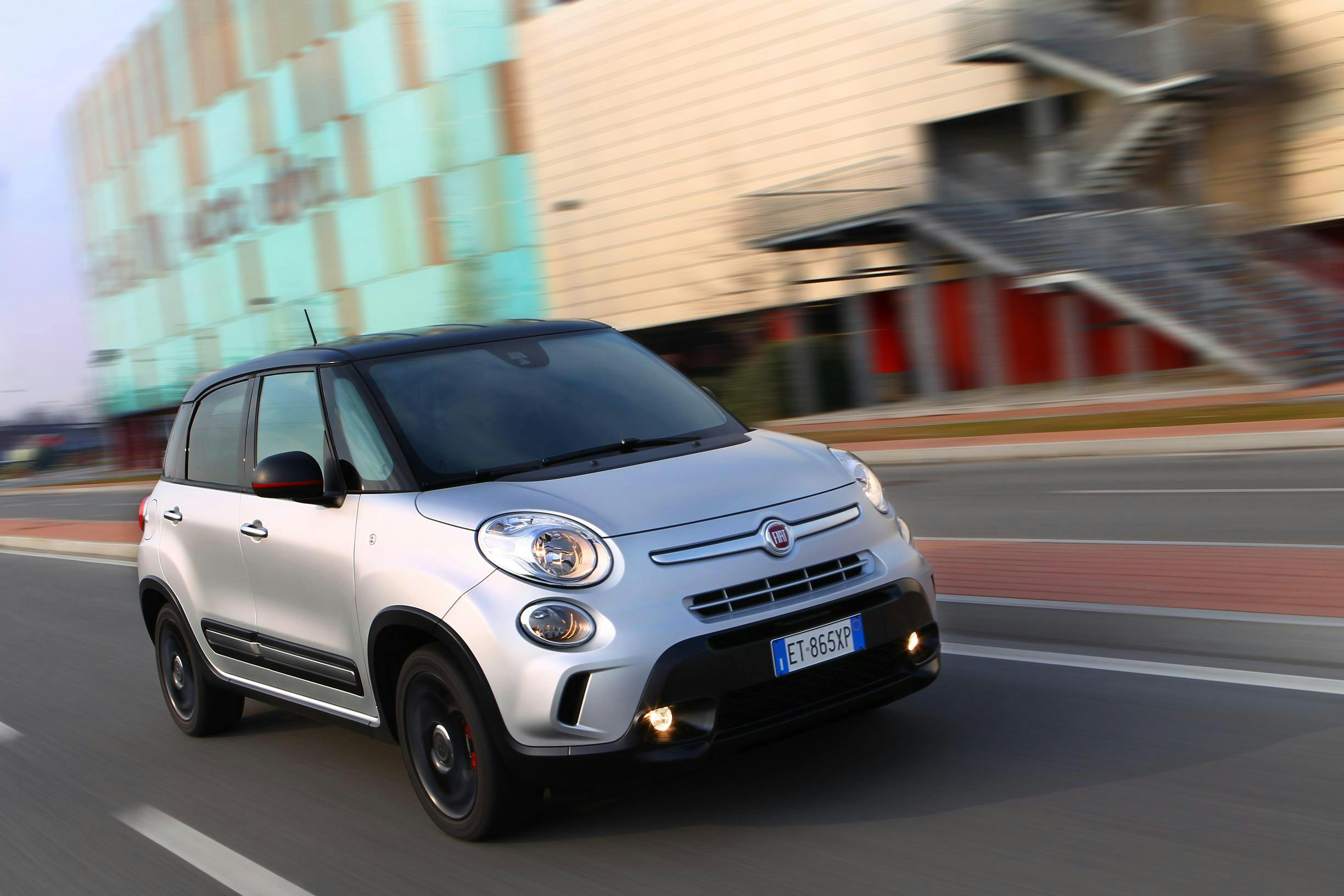 Fiat Introduces the Beats Edition™ 500L