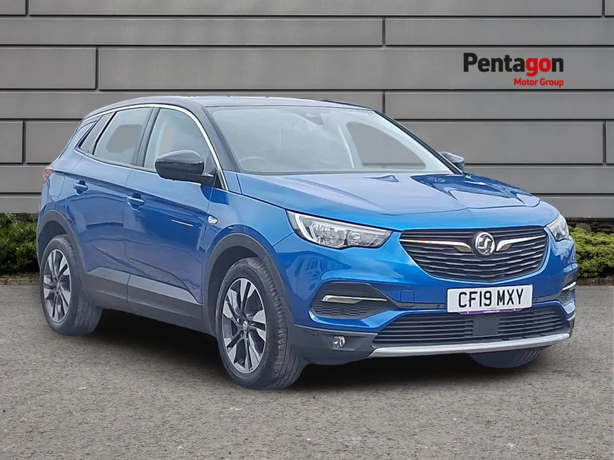 Vauxhall Grandland X listing photo