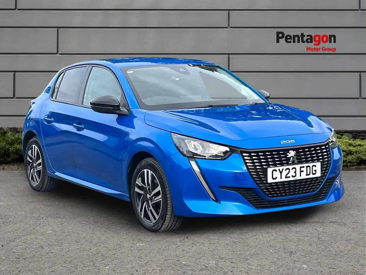 PEUGEOT 208