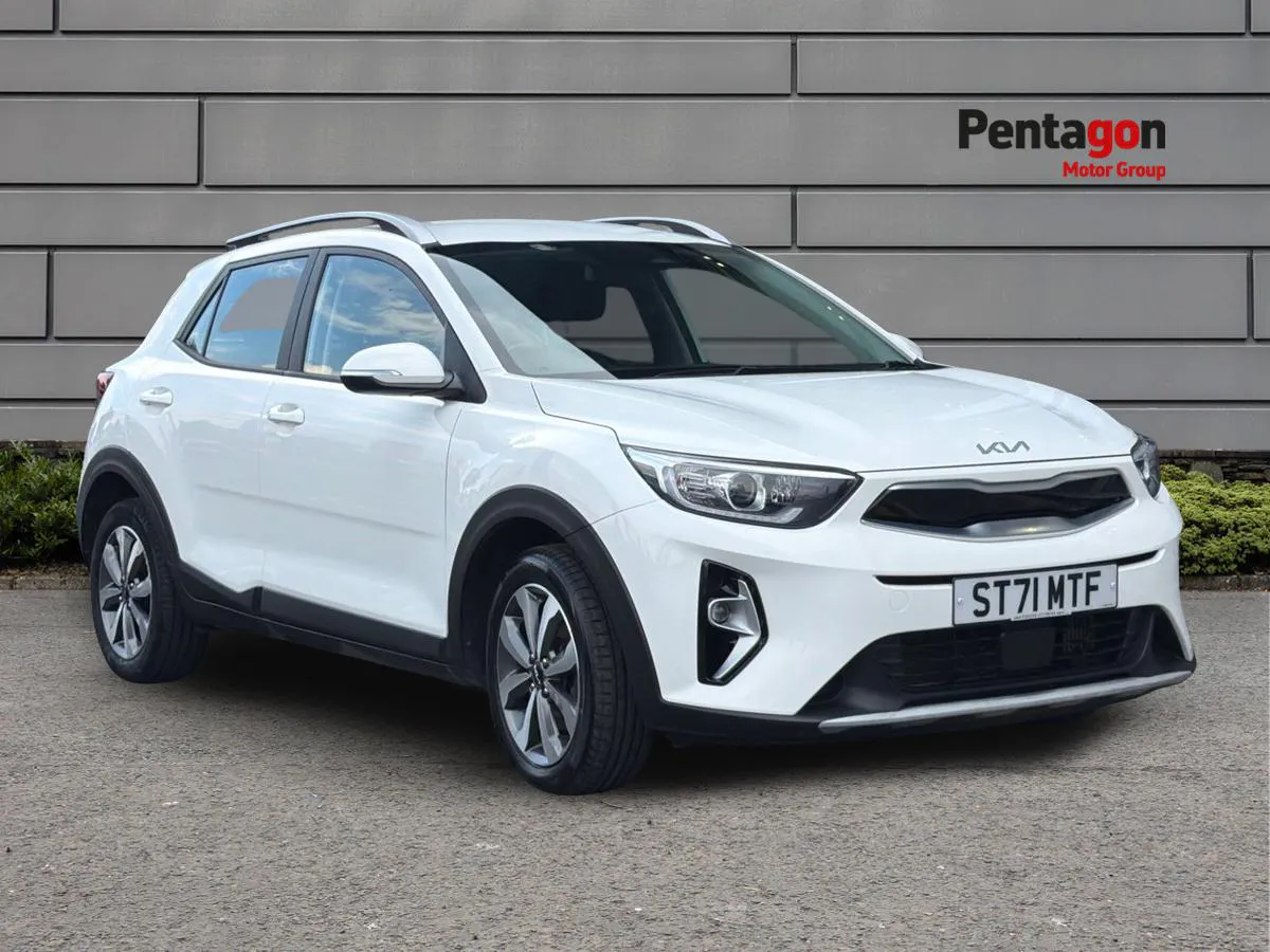 Kia Stonic listing photo