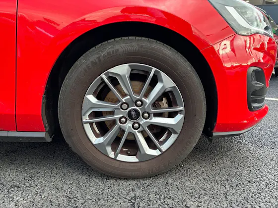 FORD FOCUS 1.0T ECOBOOST TITANIUM HATCHBACK 5DR PETROL MANUAL EURO 6 S S 125... image 15