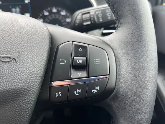 FORD FOCUS 1.0T ECOBOOST TITANIUM HATCHBACK 5DR PETROL MANUAL EURO 6 S S 125... image 18