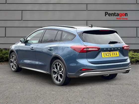 FORD FOCUS ESTATE 1.0T ECOBOOST MHEV ACTIVE X ESTATE 5DR PETROL HYBRID DCT EURO... image 2