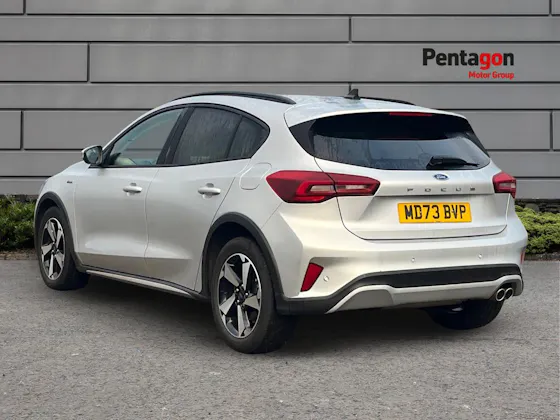 FORD FOCUS 1.0T ECOBOOST ACTIVE HATCHBACK 5DR PETROL MANUAL EURO 6 S S 125... image 2