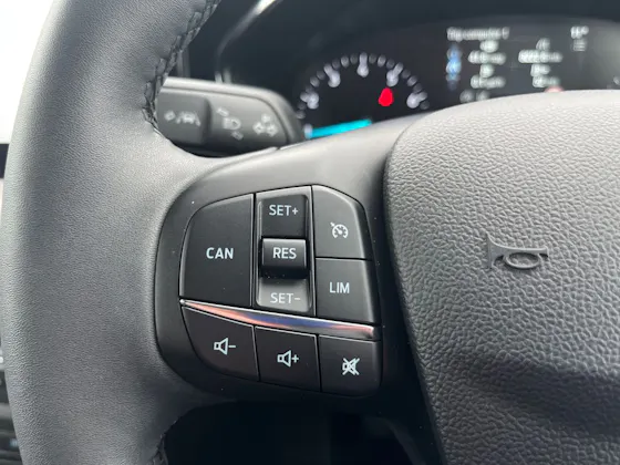 FORD FOCUS 1.0T ECOBOOST TITANIUM HATCHBACK 5DR PETROL MANUAL EURO 6 S S 125... image 20