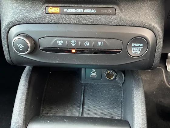 FORD FOCUS 1.0T ECOBOOST TITANIUM HATCHBACK 5DR PETROL MANUAL EURO 6 S S 125... image 24