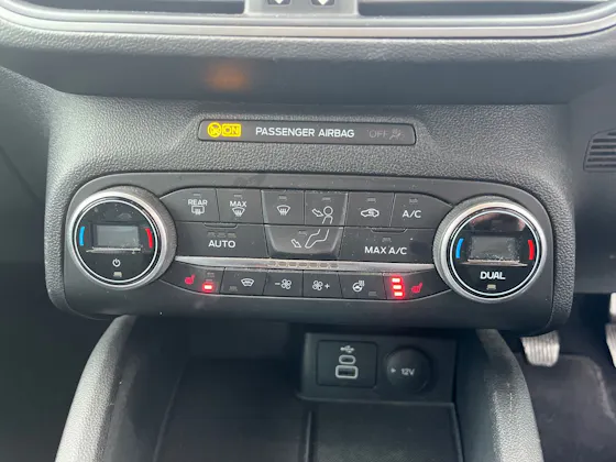 FORD FOCUS 1.0T ECOBOOST ACTIVE HATCHBACK 5DR PETROL MANUAL EURO 6 S S 125... image 25