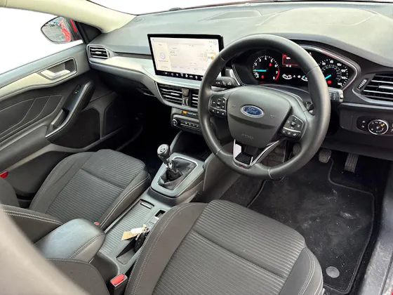 FORD FOCUS 1.0T ECOBOOST TITANIUM HATCHBACK 5DR PETROL MANUAL EURO 6 S S 125... image 5