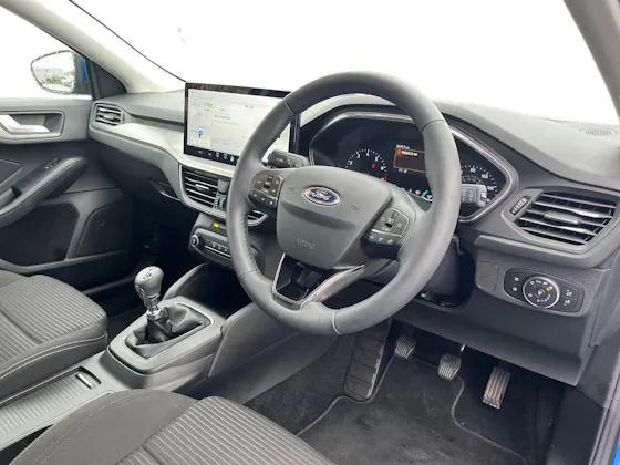 FORD FOCUS 1.0T ECOBOOST TITANIUM HATCHBACK 5DR PETROL MANUAL EURO 6 S S 125... image 5