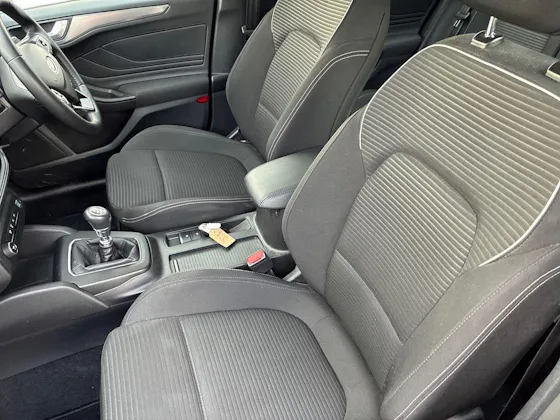 FORD FOCUS 1.0T ECOBOOST TITANIUM HATCHBACK 5DR PETROL MANUAL EURO 6 S S 125... image 8