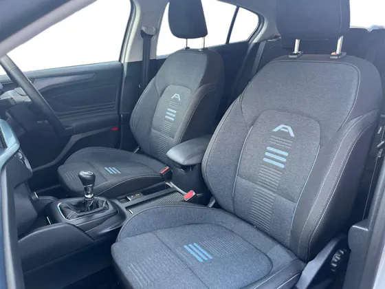 FORD FOCUS 1.0T ECOBOOST ACTIVE HATCHBACK 5DR PETROL MANUAL EURO 6 S S 125... image 8