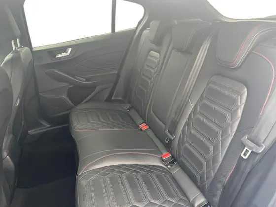 FORD FOCUS 1.0T ECOBOOST ST LINE X HATCHBACK 5DR PETROL MANUAL EURO 6 S... image 9